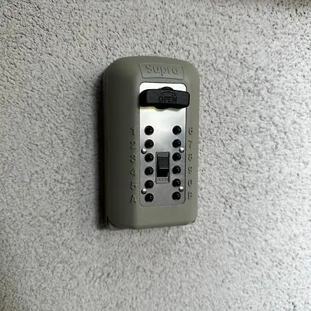 Urban Zenhouse No 2-breakfast Optional * Bratislava