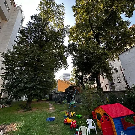 Urban Zenhouse No 2-breakfast Optional * Bratislava