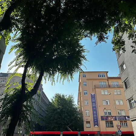 Urban Zenhouse No 2-breakfast Optional Apartament *