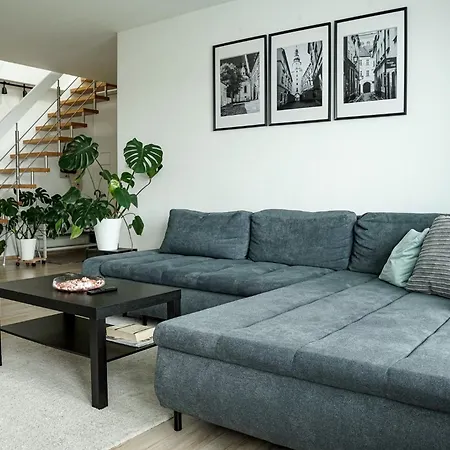 Urban Zenhouse No 2-Breakfast Optional Appartamento Bratislava