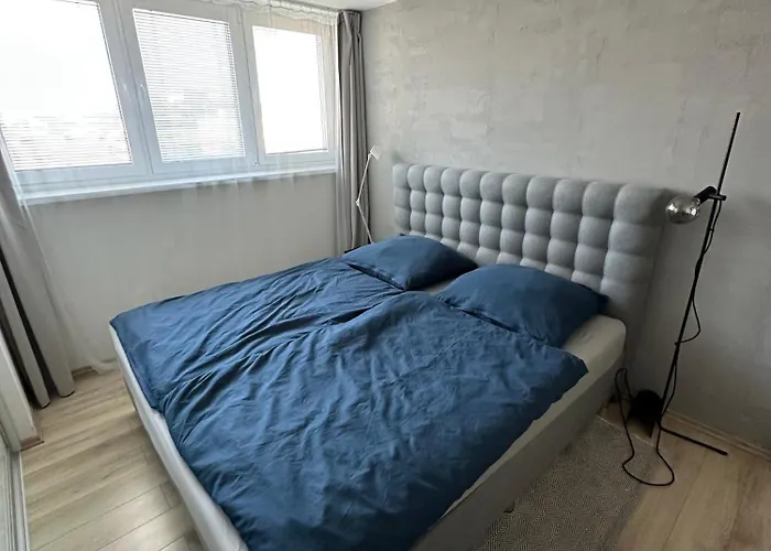 Urban Zenhouse No 2-breakfast Optional Pressburg