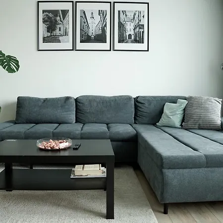 Urban Zenhouse No 2-breakfast Optional Appartamento Bratislava